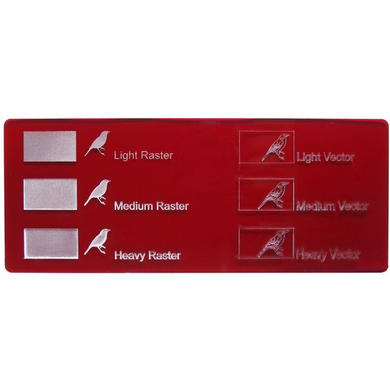 Exemple de gravure - Plexiglass transparent rouge pour la découpe au laser