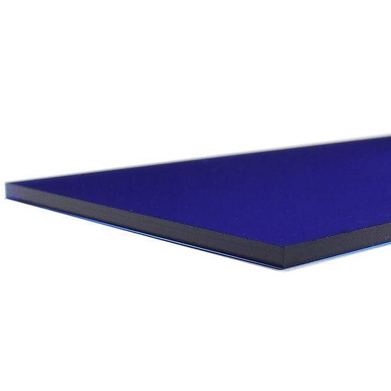Plexiglass bleu transparent - bord coupé au laser
