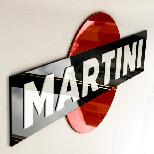 Martini - Signe 3D en plexiglas découpé au laser