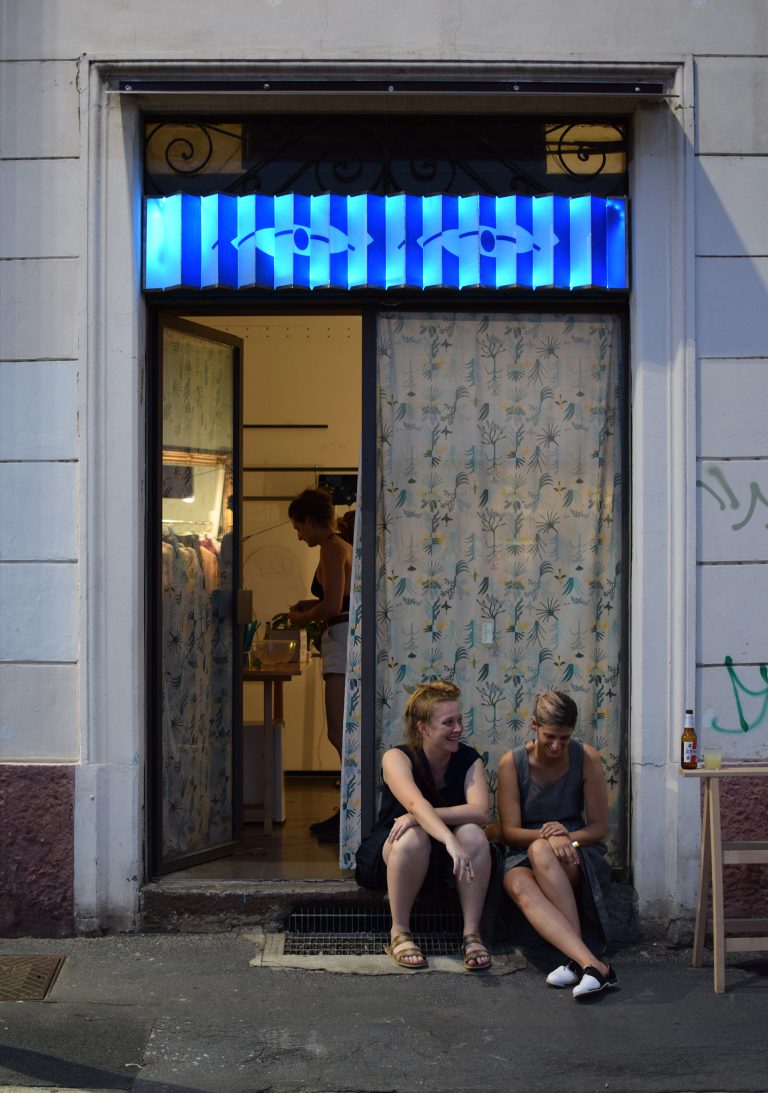 Insegna zig zag Ministudio