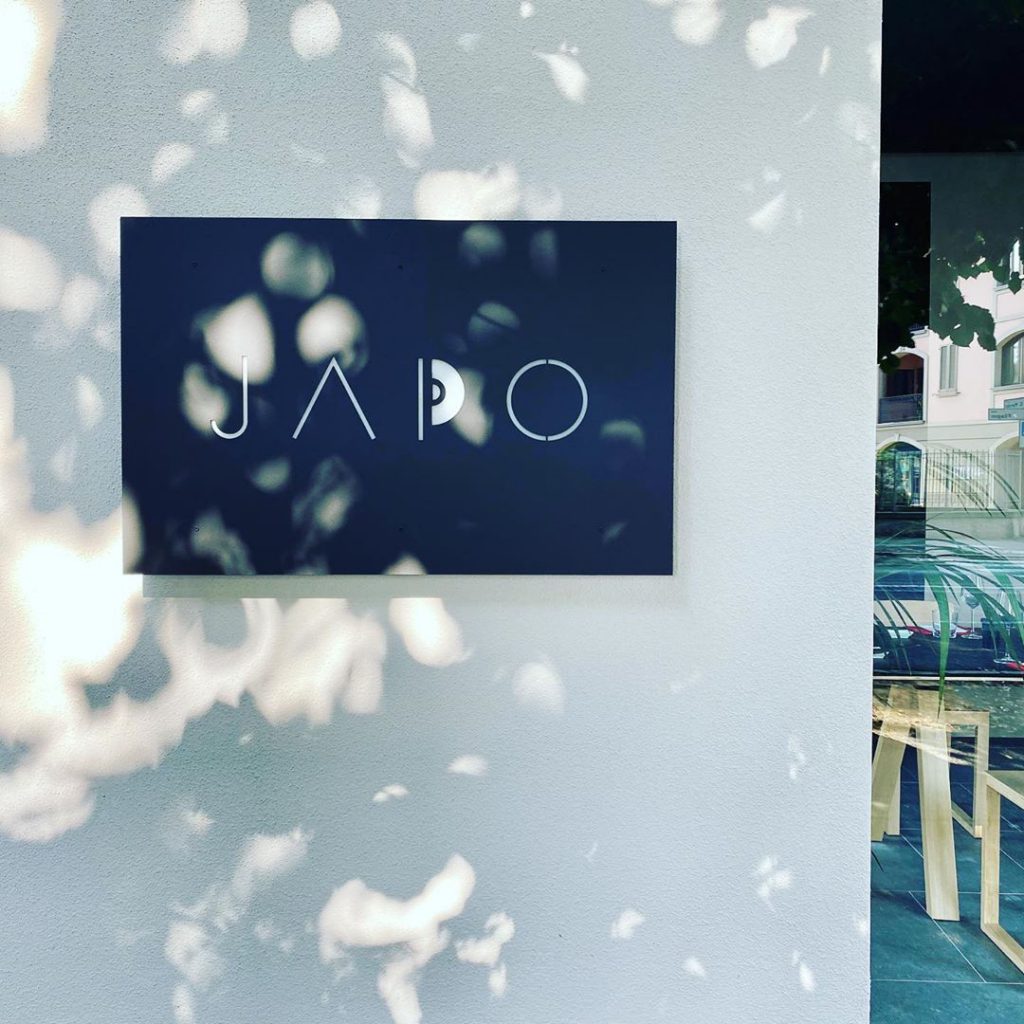 Lettering machine | creates 3d lettering, signs, cake topper, wall art