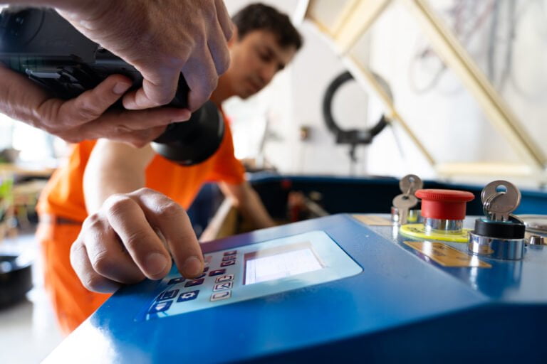 Performance à la découpeuse laser